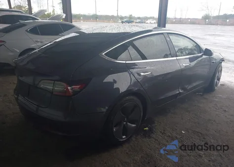 2020 Tesla Model 3 Standard Range Plus Rear-Wheel Drive/Standard Range Rear-Wheel Drive z USA, uszkodzony, nr VIN 5YJ3E1EA1LF519649